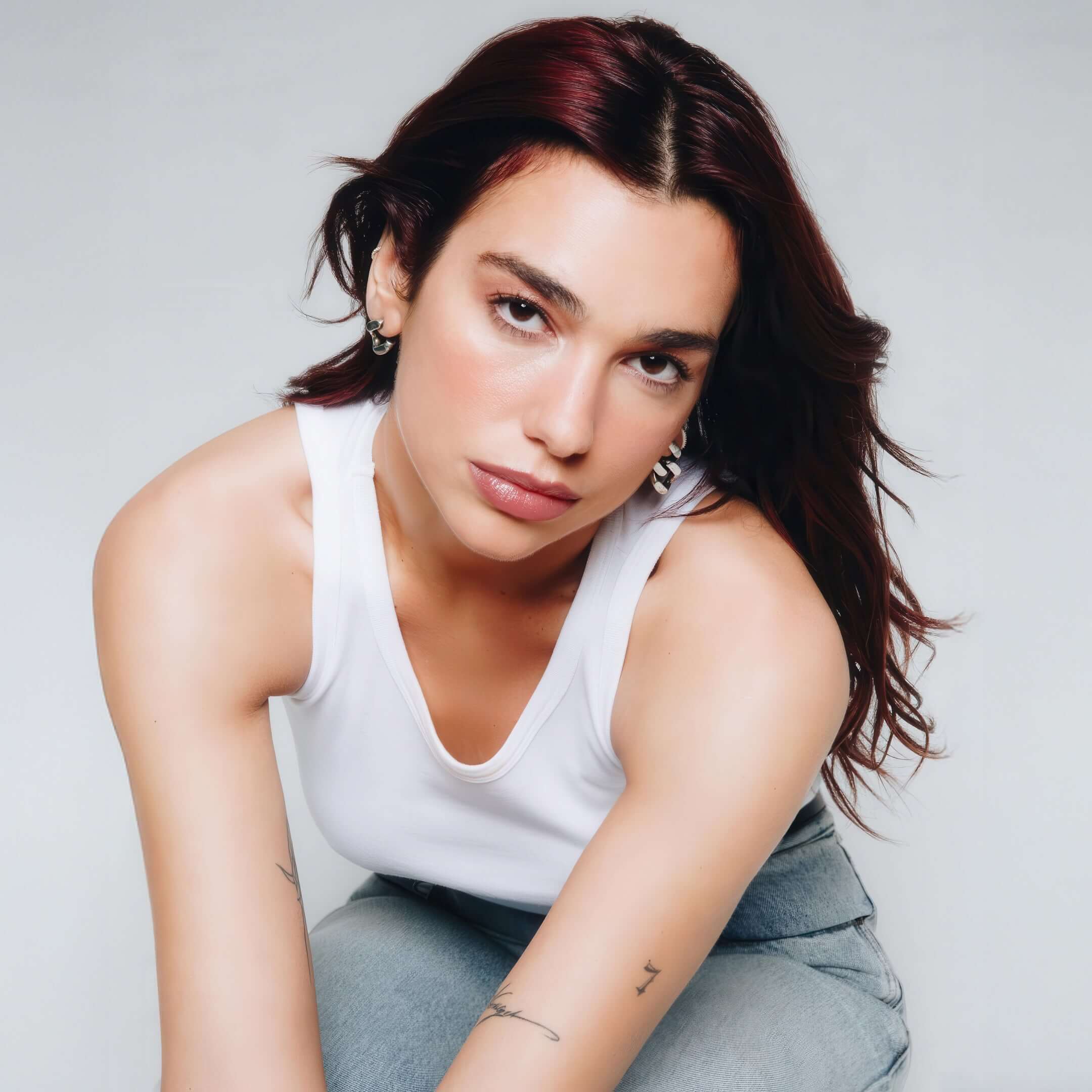 Translation missing: fr.Dua Lipa - Plastic Books: Voiture de la Thresher LIPA