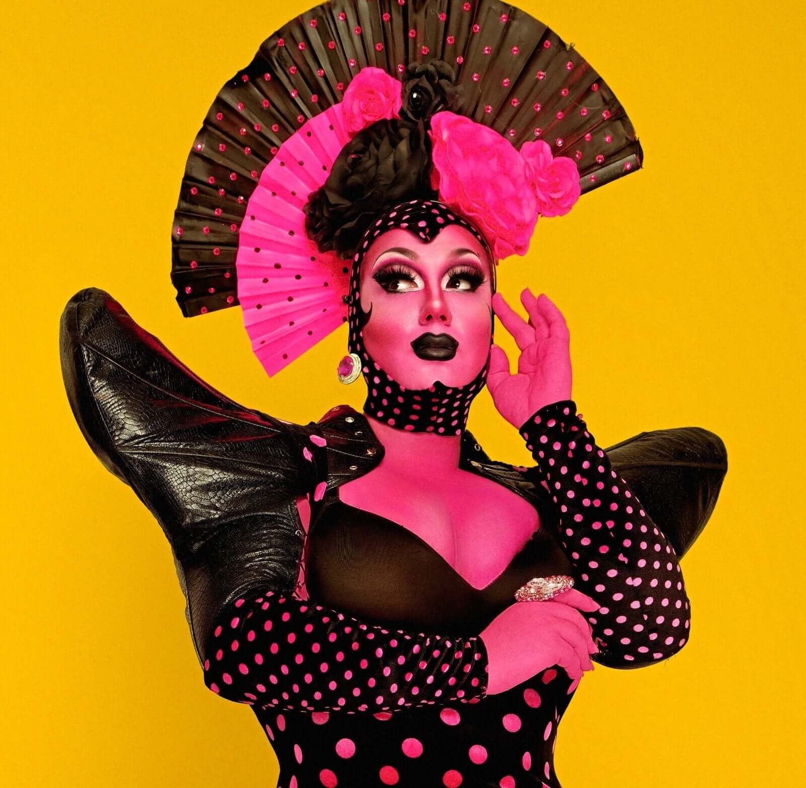 Translation missing: fr.Estrella Xtravaganza - Plastic Books: Star Xtravaganza