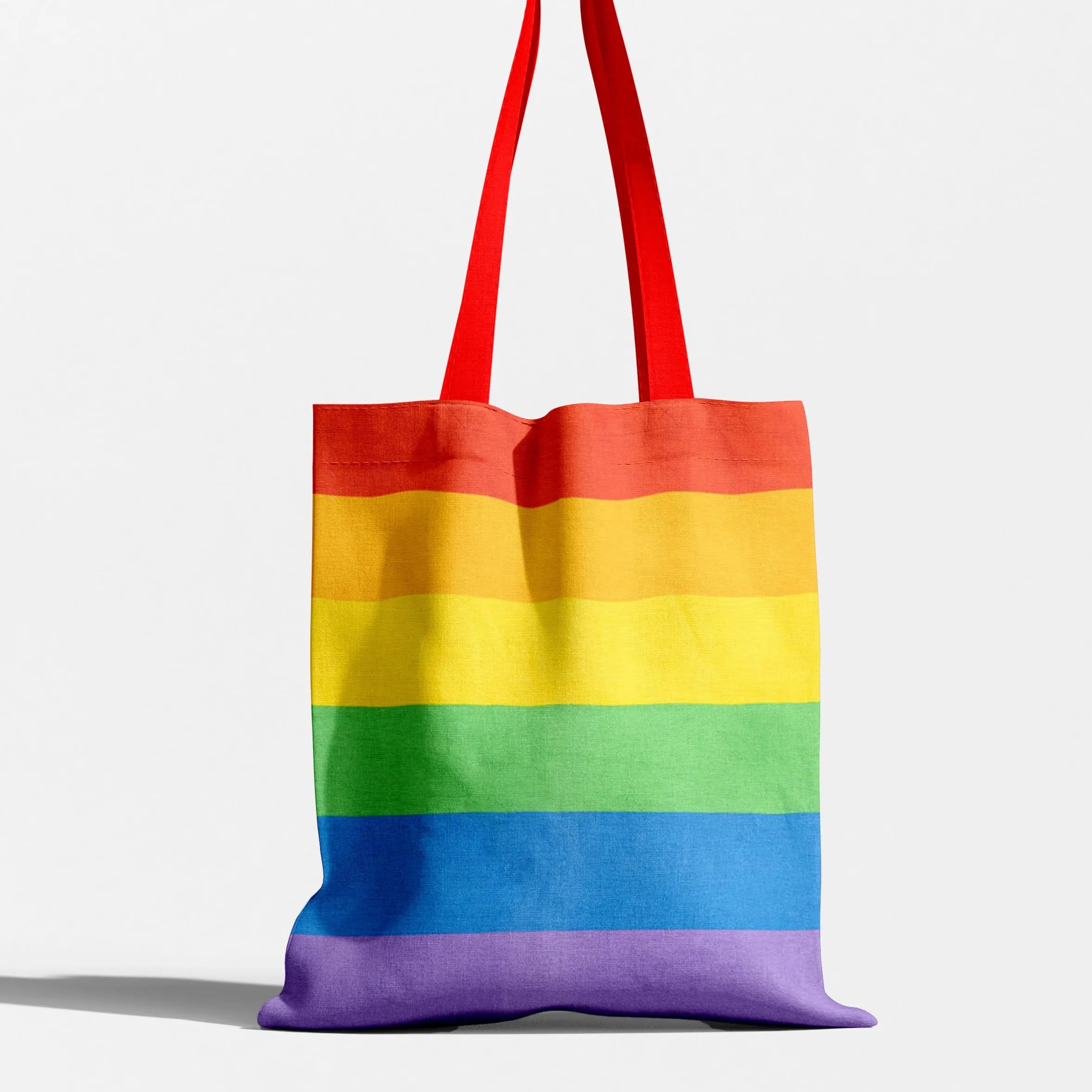 Bolsa tote bag con los colores de la bandera del arcoíris LGTBI.