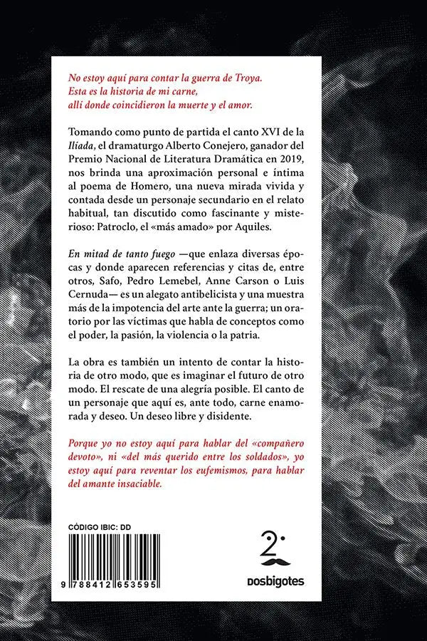 La contraportada de un libro blanco presenta texto en español y un código de barras.