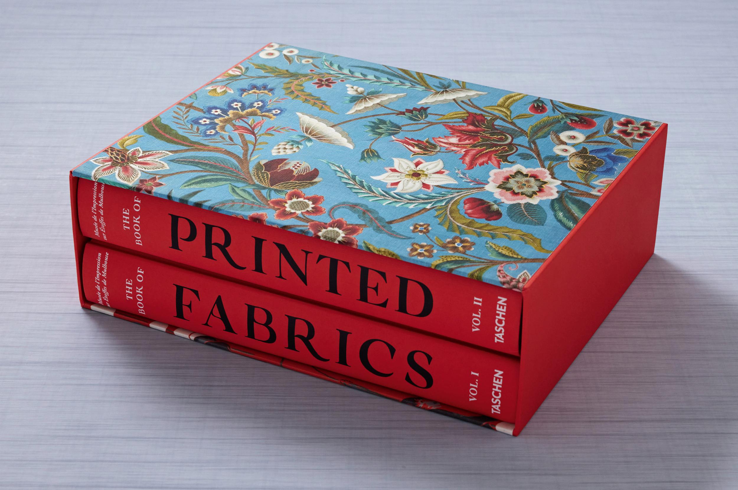 The Book of Printed Fabrics. from the 16th Century Until Today – Plastic Books