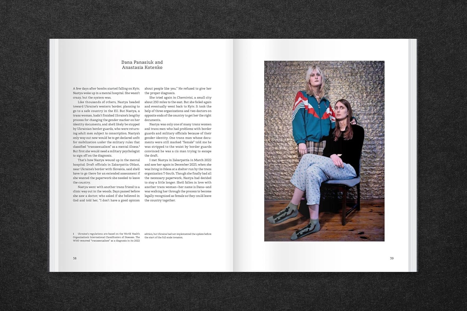 The Queer Face of War: Retratos e historias desde Ucrania – Plastic Books